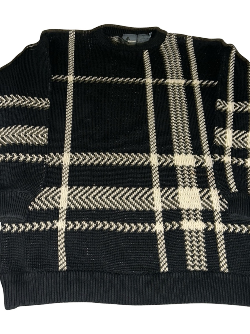 Vintage Lizwear Plaid Crewneck Sweater in Black and white